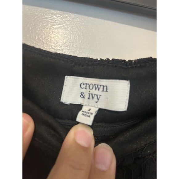 Crown & Ivy Pants Women’s Size 8 Black Lace Flat Front Tapered Leg Pockets Zip - Picture 2 of 6